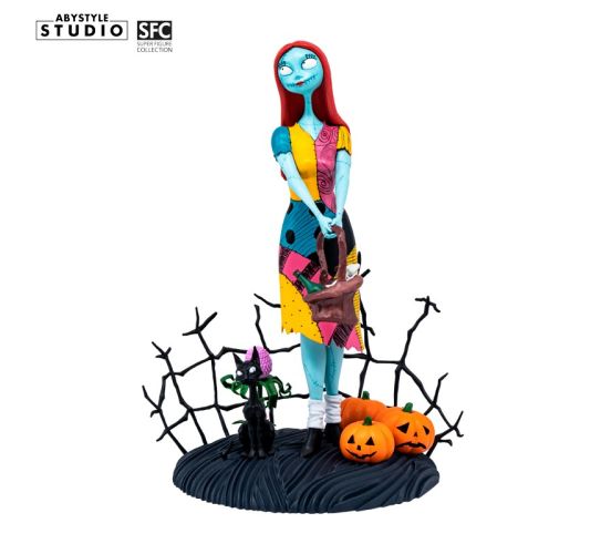 THE-NIGHTMARE-BEFORE-CHRISTMAS-Figurine-Sally-1