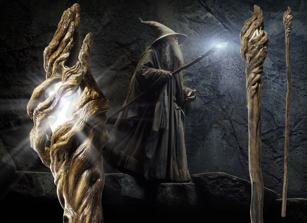 Der Hobbit: Eine unerwartete Reise - Replik 1/1 186cm Gandalfs Stab mit Leuchtfunktion